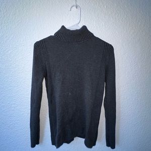 Grey turtleneck